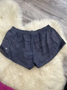 Lululemon Hotty Hot Short Blue Striped 2.5” Low Rise, Size 10 - Picture 1 of 8
