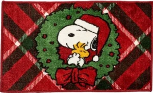 Accent Bath Rug (17"x28") CHRISTMAS PEANUTS, SNOOPY DOG IN WREATH ON PLAID, NR - Picture 1 of 13