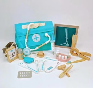Wooden Doctor Kit Pretend Toy 18 PCS Doctor Playset Eco Friendly - Picture 1 of 1