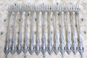 Oneida Raphael Cocktail Olive Forchette Distinzione Deluxe HH Inox Lotto di 13 - Foto 1 di 8