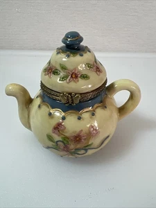 Delicada tetera vintage baratija carrito caja joyero plato floral beige azul tetera - Imagen 1 de 10