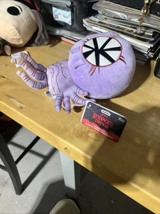 Funko Plushies Stranger Things Stagione 4 DEMO BAT (7 pollici) Peluche Giocattolo di Peluche G1 - Foto 1 di 9
