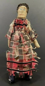 Antikes Tuch Volkskunst Stoff Puppe bemaltes Gesicht tragen ein kariertes Kleid Perlendekor - Bild 1 von 12