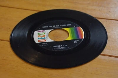 BRENDA LEE "BORN TO BE BY YOUR SIDE" 45 RPM 7" RECORD DECCA [mr3-d41-124] Foto 1 de 4