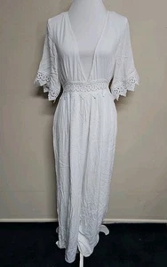 LULUS Women's Jumpsuit Short Sleeve V-Neck White Color Rayon Blend.Size L - Picture 1 of 13