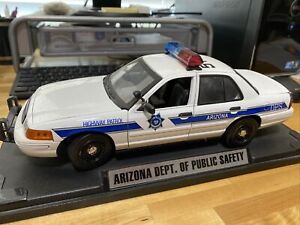 Motormax 1/18 Arizona DPS State Police Ford Crown Vic 73529