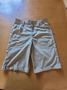 Under Armour Loose Khaki Boys Shorts Size 16 Casual Golf Uniform School EUC - Picture 1 of 8