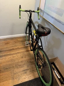 Trek SoHo - Picture 1 of 7