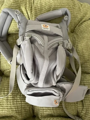 Portabebés Ergobaby Omni 360 Cool Air Mesh ergonómico gris perla Foto 1 de 4