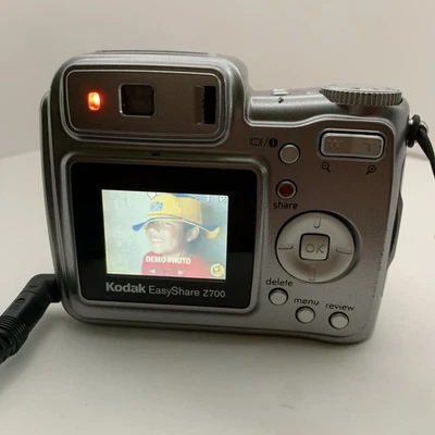 Kodak EasyShare Z700 Digital Camera - Tested  No Battery /Charger + Case - Image 1 of 4
