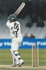 PAKISTAN CRICKET: SALMAN BUTT SIGNED 6x4 TEST ACTION PHOTO+COA - Picture 1 of 1