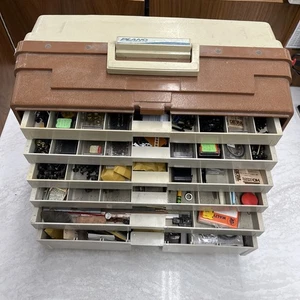 LARGE Massive LOT of HO scale train repair assembly parts-wheels-trucks-Axels - Bild 1 von 10