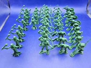 Mythical Warriors Fantasy grüne Kunststofffiguren 2" Markenlos 23 Stück - Bild 1 von 20
