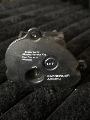 1998 DODGE RAM 1500,2500,3500, OEM ПАССАЖИРСКИЙ ПЕРЕКЛЮЧАТЕЛЬ ВКЛЮЧЕНИЯ/ВЫКЛЮЧЕНИЯ СУМКИ OEM - Изображение 1 из 4