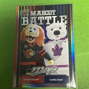 MVP de cubierta superior 2025-26 - Spartacat/Carlton #MB-9 Mascot Battle - Imagen 1 de 5