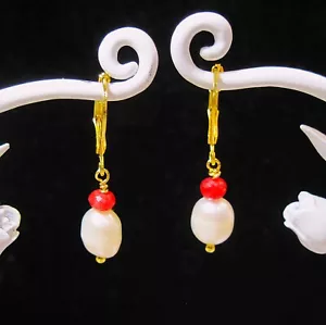 Chiudi! Orecchini pendenti fantasia placcati oro 18 kt rubini e perle leva retro F 102 - Foto 1 di 2