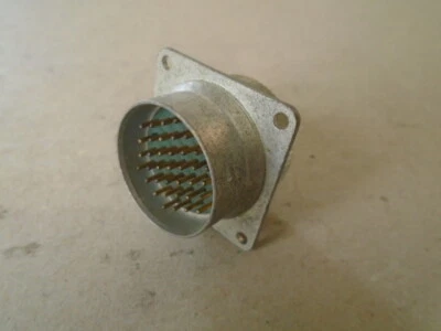 1 EA NOS 德驰电气接收器连接器 P/N:DM9606-37P — 第 1/4 张图片