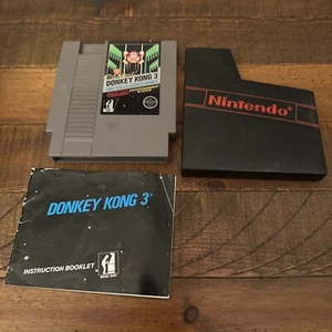 Donkey Kong 3 Arcade Classics Nintendo NES 5 Screw Game & Manual Tested - Picture 1 of 5