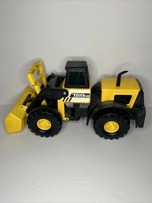 Tonka - Steel Classics - Front End Loader Metal And Plastic 2020 Version Toy - Image 1 of 4