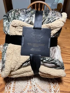 True timber Camo Berber Throw 50x60 Camo Print Front/Tan Back New with Tag - Picture 1 of 20