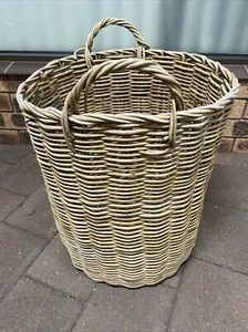 Beautiful Large Vintage Cane / Wicker Laundry Basket / Hamper / Storage 42x46cm - Picture 1 of 6