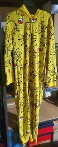 Unisex Size 14/16 Large Pikachu Pokemon Pajamas Sleepwear Comfort and Fire Resis - Picture 1 of 3