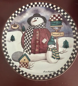 8” Snowmen Holiday Plate - Picture 1 of 3