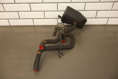 1991-1992 Toyota LandCruiser холостого хода воздуха управления / воздуха переключатель клапана резервуар шланги - Изображение 1 из 4