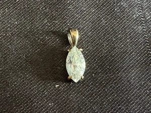 CHARM / PENDANT: WHITE MARQUISE STONE STERLING SILVER STAMPED 925 SO SHINY! - Imagen 1 de 10