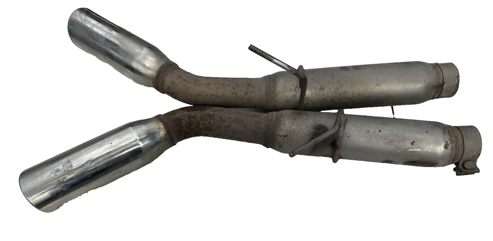05-09 Mustang Magnaflow Race Series Axle-Back Exhaust Muffler with Polished Tips - Image 1 of 4