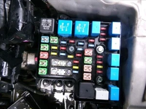 fuse box for KIA CEED 1.6 CRDI 2006-2009 2007 91012 - Picture 1 of 3