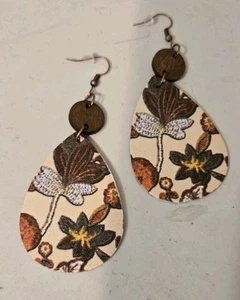 Pierced Earrings BOHO Faux Leather Dangle Dragonfly - Picture 1 of 7