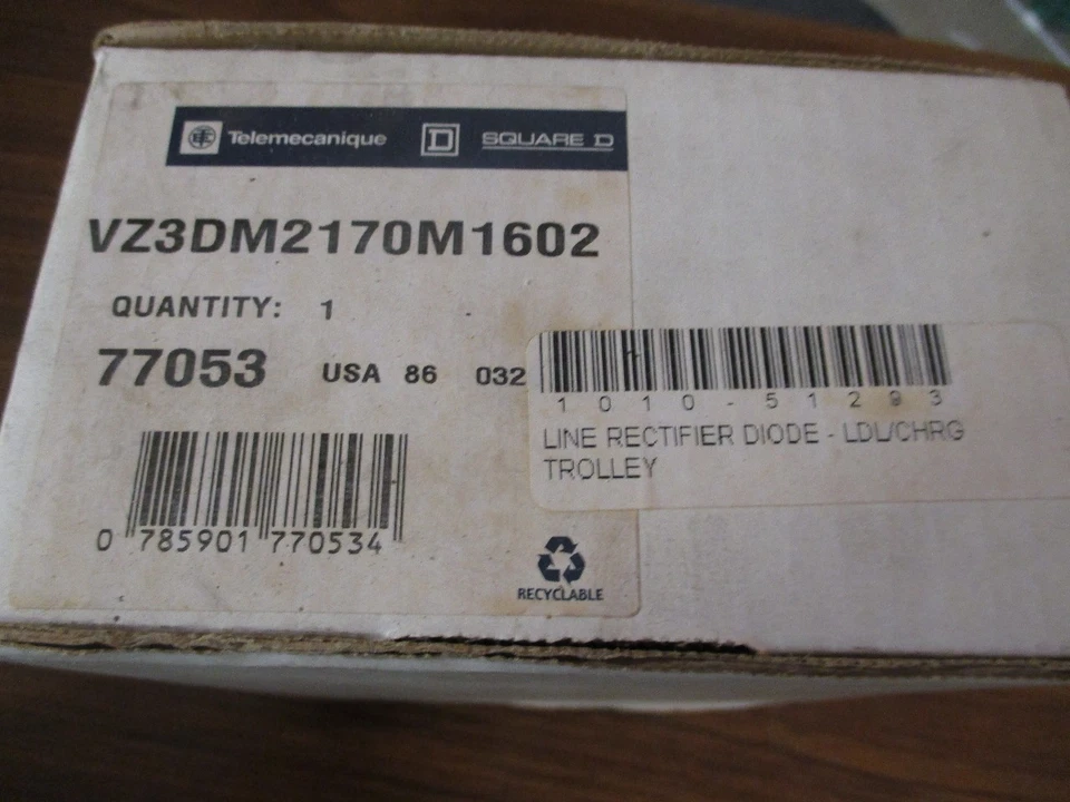 **NUEVO EN CAJA** Diodo rectificador de línea Telemecanique VZ3DM2170M1602 Foto 1 de 1