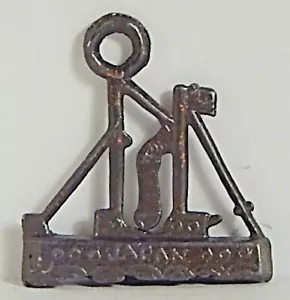 DE COLECCIÓN 1920 GATO CRACKER CHARM ThIN METAL ENVÍO 2 MÁSTILES PLATEADO - Imagen 1 de 2