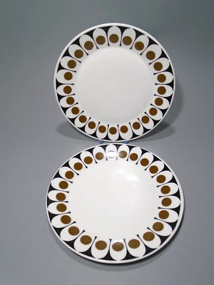 2 x Vintage Hostess Tableware Black Velvet 17cm Tea / Side Plates - Image 1 of 4