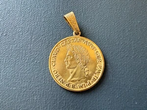 Vintage Coin Medal Pendant 1 1/4" ROMA Caesar Ready To Wear - Picture 1 of 3