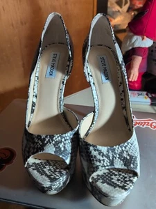 Steve Madden 9.5 M Synthetic Snake Skin Heels 6 Inch Heel New - Picture 1 of 9