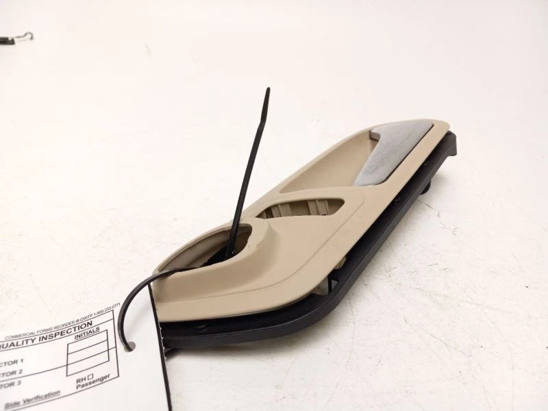 2009-2017 VOLKSWAGEN CC РУЧКА ВНУТРЕННЕЙ ДВЕРИ ЗАДНЕГО ПАССАЖИРА - Изображение 1 из 4