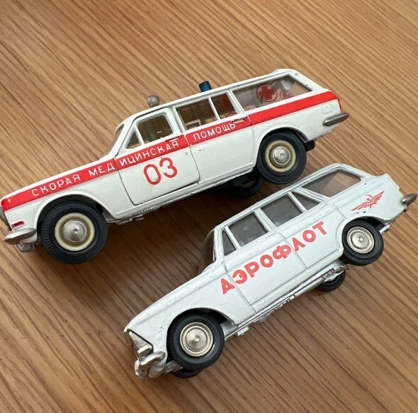 CCCP ソ連 ロシア　 VOLGA GAZ 24 救急車 ミニカー　セット Volga 1:43 Diecast & Toy Vehicles for sale - eBay