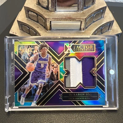 2017 Select X-Factor Memorabilia Tie-Dye Prizm /25 De'Aaron Fox Kings - Spurs  - Image 1 of 4