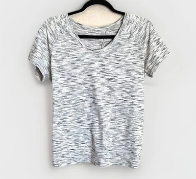 Lululemon Back In Action Shirt Women 10 Short Sleeve Gym Outdoor Hiking Jogging - Image 1 of 4