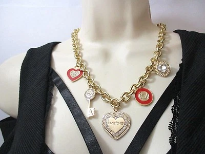 COLAR BEBE CORAÇÕES E BERLOQUES NOVO COM ETIQUETAS, LINDO COLAR EM TOM DE OURO! - Imagem 1 de 4