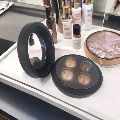 M·A·C Mineralized Quad Eyeshadow *A Glimmer of Gold* 0.01 oz / 0.5 g (each) RARE - Image 1 of 4