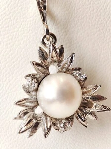 Ciondolo Vintage in Oro bianco18kt, zirconi e Perla naturale acqua salata, 3,2g - Picture 1 of 11