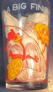 1974 Warner Bros Inc. Collector Cup - Wile E. Heads for a big finish! - Picture 1 of 7