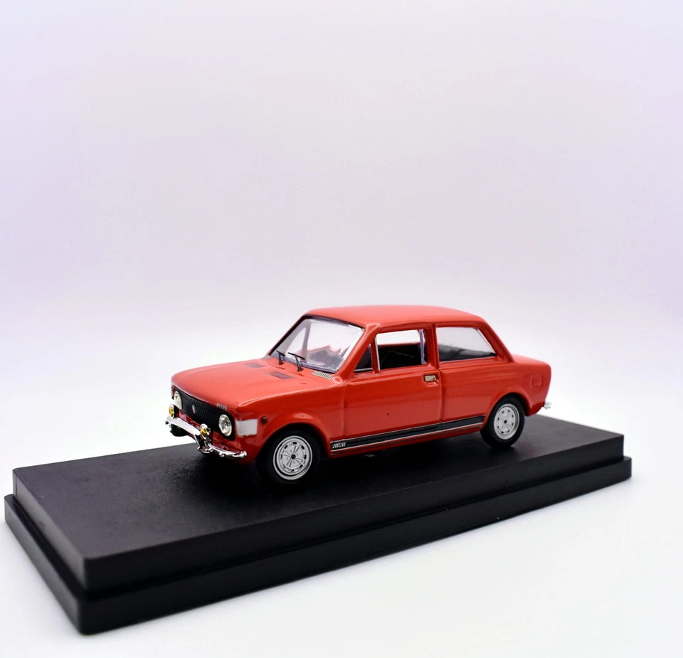 Modelo de carro escala 1:43 Fiat 128 Rally vermelho coleção de veículos fundidos rio - Imagem 1 de 3