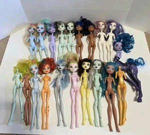 Mattel Monster High Puppe Konvolut für Ersatzteile - Bild 1 von 16
