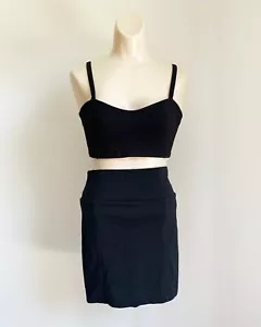 Sexy Top Recortado Negro John Galt Para Mujer con Minifalda Decreto Talla Mediana - Imagen 1 de 7