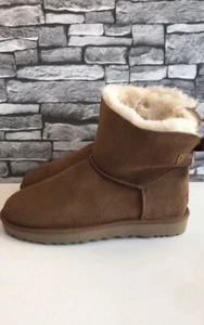 UGG Classic Mini fiocco in castagno taglia UK 9,5 - Foto 1 di 14