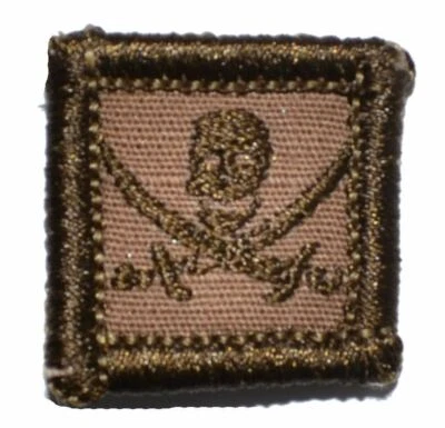 Pirate Jolly Roger 1x1 Divertido Sombrero Militar/Parche con Cierre de Gancho Foto 1 de 4